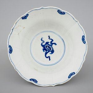 Een kom en een bord in blauw-wit Chinees porselein, Kangxi — foto 8