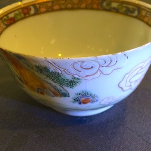 Een kop en schotel met verfijnd famille rose decor, Yongzheng, 1722-735 — foto 19