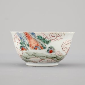 Een kop en schotel met verfijnd famille rose decor, Yongzheng, 1722-735 — foto 7