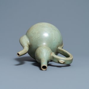 Een Koreaanse ingelegde celadon steengoed schenkkan, wellicht Goryeo, 13/14e eeuw — foto 5