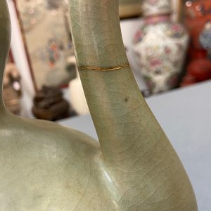 Een Koreaanse ingelegde celadon steengoed schenkkan, wellicht Goryeo, 13/14e eeuw — foto 9