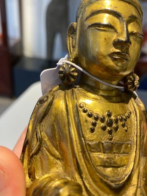 Een Koreaanse vergulde bronzen sculptuur van Guanyin, 17e eeuw — foto 16