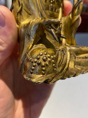 Een Koreaanse vergulde bronzen sculptuur van Guanyin, 17e eeuw — foto 19