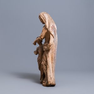 Een lindenhouten groep met Sint-Anna die de Maagd Maria onderricht, eind 16e eeuw — foto 4