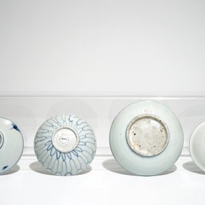 Een lot Chinees blauwwit porselein, Ming — foto 2