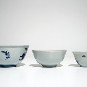 Een lot Chinees blauwwit porselein, Ming — foto 4