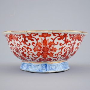 Een lot divers Chinees porselein, 18/19e eeuw — foto 12