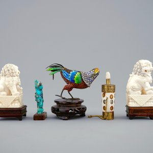 Een lot diverse Chinese ivoren, benen, verguld zilver en turquoise objecten, 19/20e eeuw — foto 5