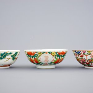 Een lot van 10 diverse Chinese famille rose en Bencharong kommen, 19/20e eeuw — foto 11