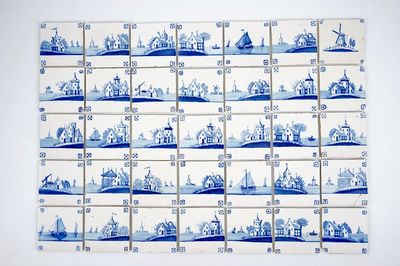 Een lot van 35 blauw-witte Delftse landschapstegels, 19e eeuw