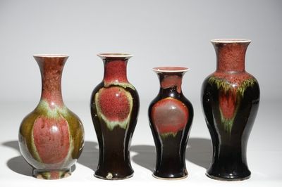 Een lot van 4 Chinese flambé geglazuurde vazen, 19/20e eeuw