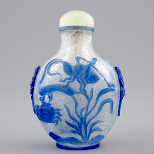 Een lot van 4 Chinese snuifflesjes in glas en jade, 18/20e eeuw — foto 22