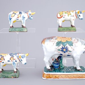 Een lot van 4 polychrome Delftse koeien, 19e eeuw — foto 4