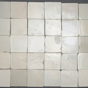 Een lot van ca. 350 witte Delftse tegels, 18e eeuw — foto 7