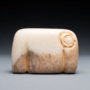 Een marmeren amulet in de vorm van een geit, Mesopotamië, Midden-Oosten, 1e millennium v.C. — foto 4