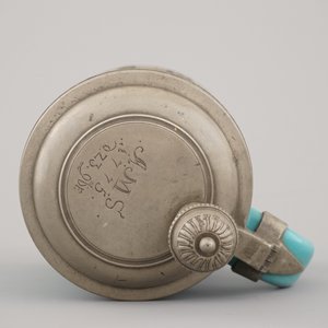 Een monochroom turquoise bierpul met tinnen deksel, 18e, Bunzlau (?) — foto 7