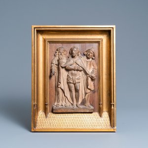 Een notenhouten 'Ecce Homo' reliëfpaneel in neogotische architecturale lijst, 16e eeuw — foto 1