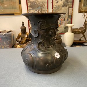 Een ongewone Chinese bronzen zoömorfe 'zun' vaas, Kangxi — foto 22