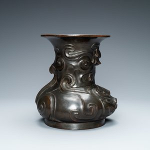 Een ongewone Chinese bronzen zoömorfe 'zun' vaas, Kangxi — foto 4