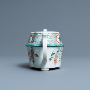 Een ongewone Chinese Canton famille verte theepot, 19e eeuw — foto 5