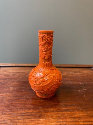 Een ongewone Chinese flesvormige vaas in rood Peking glas, Daoguang merk en wellicht periode — foto 4