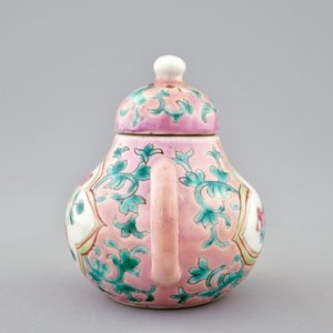 Een ongewone Chinese miniatuur theepot met roze fondkleur, 19e eeuw — foto 5
