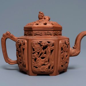 Een opengewerkte Chinese Yixing steengoed theepot met deksel, Kangxi — foto 2