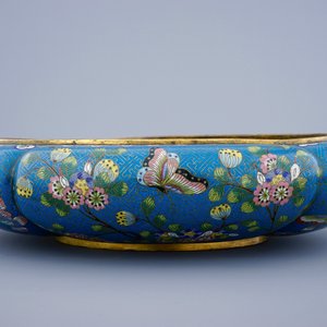 Een ovaal gelobd Chinees cloisonné bassin, 19e eeuw — foto 5
