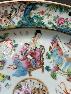 Een ovale Chinese Canton famille rose 'Wu Shuang Pu' schotel, 19e eeuw — foto 4