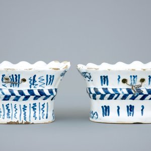 Een paar blauw-witte bloemenhouders, Rijsel, 18e eeuw — foto 4