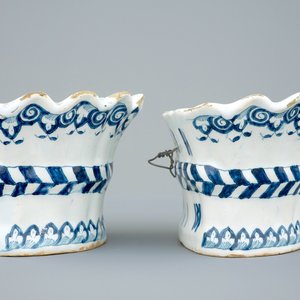 Een paar blauw-witte bloemenhouders, Rijsel, 18e eeuw — foto 5