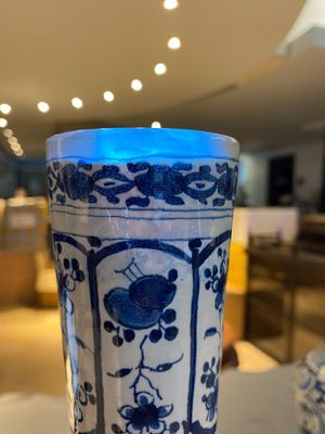 Een paar blauw-witte Delftse flesvormige chinoiserie vazen, 18e eeuw — foto 21