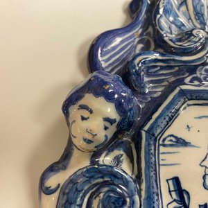 Een paar blauw-witte Delftse wandblakers met portretten van prins Willem IV en prinses Anna, 18e eeuw — foto 17