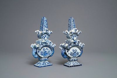 Een paar blauw-witte tulpenvazen in Delftse stijl, Samson, Frankrijk, 19e eeuw