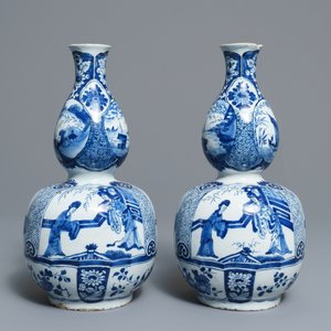 Een paar blauwwitte Delftse kalebasvazen met chinoiserie decor, 18e eeuw — foto 3