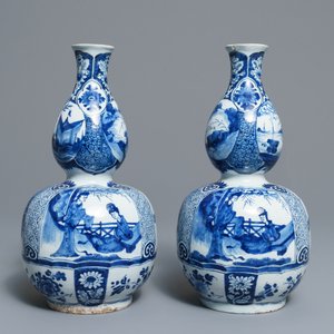 Een paar blauwwitte Delftse kalebasvazen met chinoiserie decor, 18e eeuw — foto 5