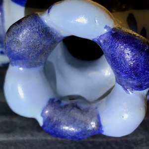 Een paar blauwwitte hartvormige tulpenvazen, Neurenberg, Duitsland, 18e eeuw — foto 17