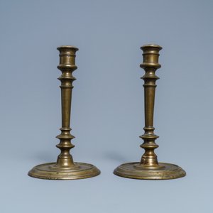 Een paar bronzen kandelaars, Frankrijk, 2e helft 16e eeuw — foto 5