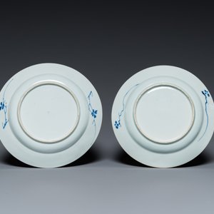 Een paar Chinese blauw-witte borden met geleerden, Kangxi — foto 3