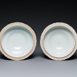 Een paar Chinese blauw-witte dekselterrines met vrouwen in een tuin, Qianlong — foto 9