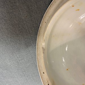 Een paar Chinese blauw-witte dekselvazen met jachtscènes, Kangxi — foto 16