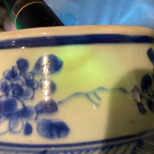 Een paar Chinese blauw-witte dekselvazen met vogels bij rotsen, Kangxi — foto 9