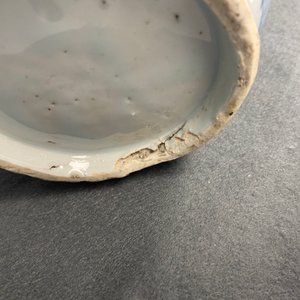 Een paar Chinese blauw-witte flesvormige vazen met knoflookhals, Wanli — foto 24