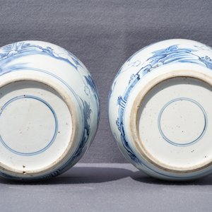 Een paar Chinese blauw-witte gemberpotten met jongens in een tuin, Kangxi — foto 14