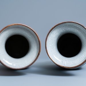 Een paar Chinese blauw-witte Nanking craquelé vazen, 19e eeuw — foto 5