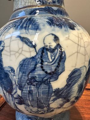 Een paar Chinese blauw-witte Nanking craquelé vazen met Taoïstisch decor, 19e eeuw — foto 4