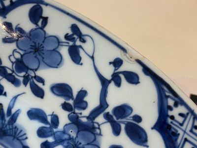 Een paar Chinese blauw-witte schotels met berglandschappen, Kangxi — foto 9