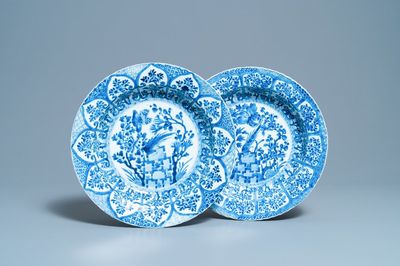 Een paar Chinese blauw-witte schotels met fazanten, Kangxi