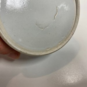 Een paar Chinese blauw-witte stapeldozen, vier schotels en een zegelpastadoos, 19e eeuw — foto 26