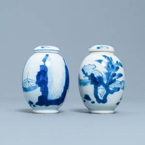 Een paar Chinese blauw-witte theebussen met deksels, Kangxi — foto 3